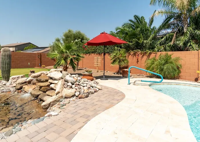 Villa Oasis With Pool, Putting & Pool Table *