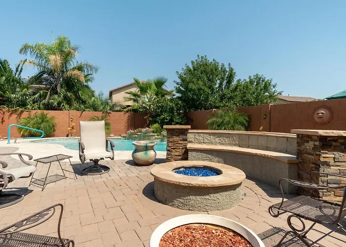 Villa Oasis With Pool, Putting & Pool Table