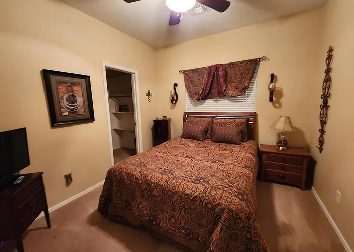 Villa Oasis With Pool, Putting & Pool Table